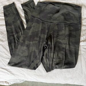 lululemon athletica Green Camouflage Align Leggings - Size 6